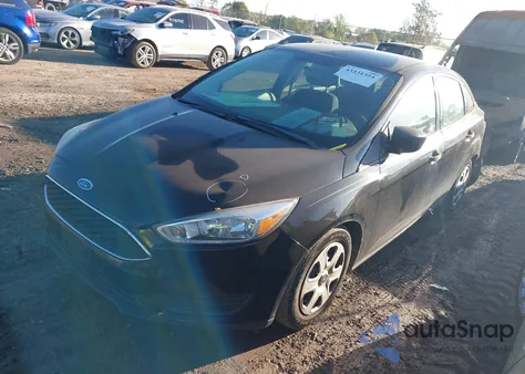 2016 Ford Focus S from USA, damaged, VIN 1FADP3E2XGL202271